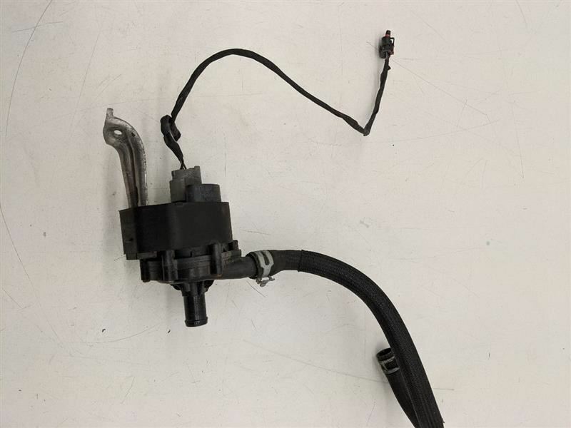 2016-2020 Tesla Model X MX Cooling System Auxiliary Coolant Water Pump Assembly