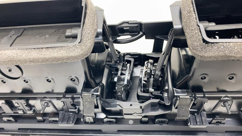 ⭕ 19-23 Audi E-Tron Quattro Dash Dashboard Center A/C Air Vent Grille 