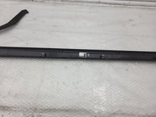 ⭕12-25 Model S Left Rocker Panel Scuff Plate Molding w/ Rubber Seal 1012215-00-C