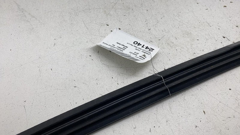 ⭕ 17-20 Maserati Levante Front Left Door Window Inner Weatherstrip Rubber Seal