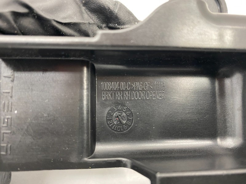 1008404 00 C ⭕ 12-20 Model S Rear Passenger Side Door Opener Mount Bracket Right 1008404-00-C