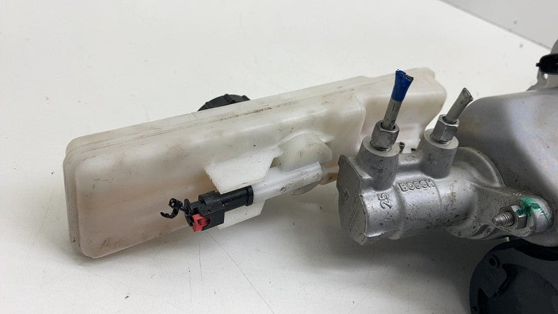 ⭕ 2017-2023 Model 3 Power Brake Booster Master Cylinder & Reservoir 10