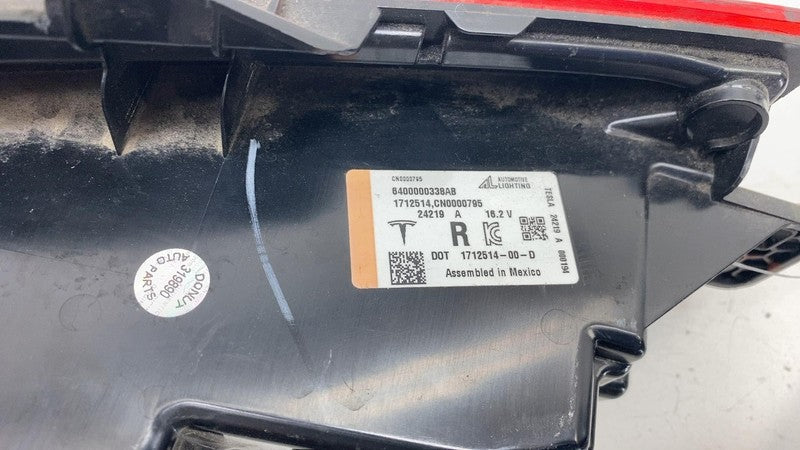 ⭕24 25 Model 3 Rear Right Lower Bumper Taillight Lamp LED Reflector 17