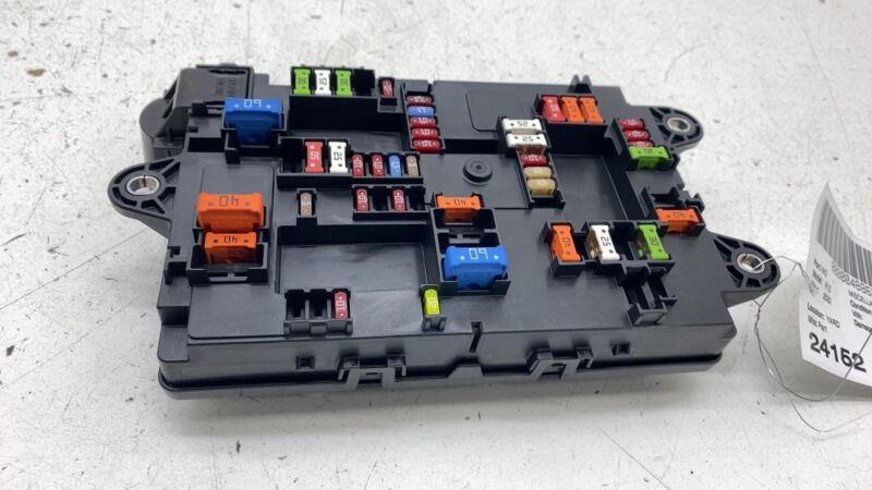 PT00031577E 2022 2023 2024 Rivian R1T R1S Passenger Side Fuse Junction Relay Box Right RH