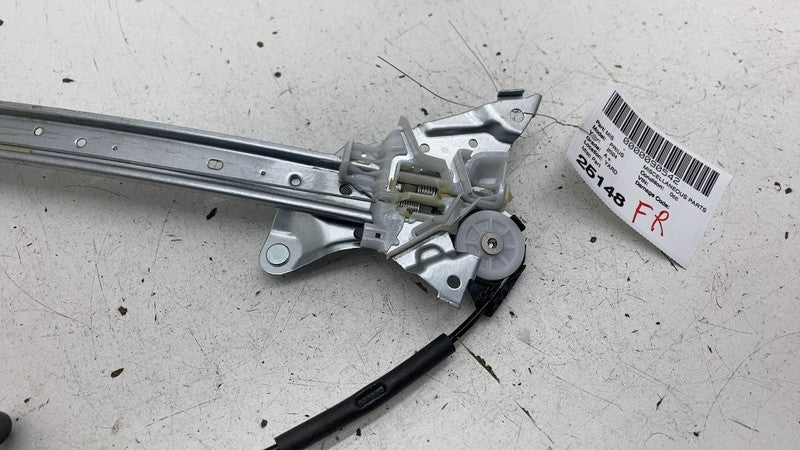 ⭕ 2023-2024 Toyota Prius Front Right Door Window Regulator & Motor 857