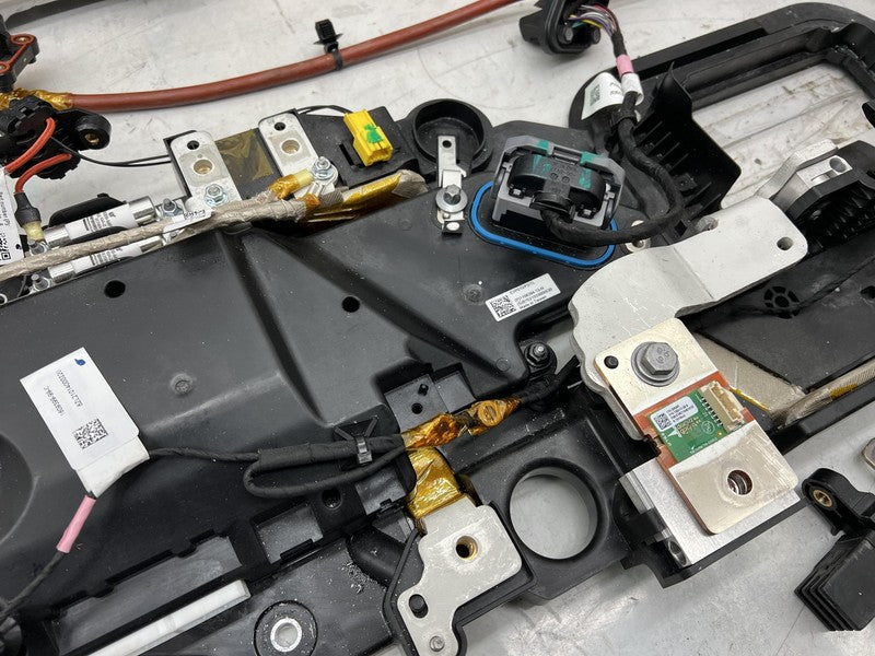 ⭕ 21 Tesla Model S Plaid Battery Power Conversion Charger Penthouse 11