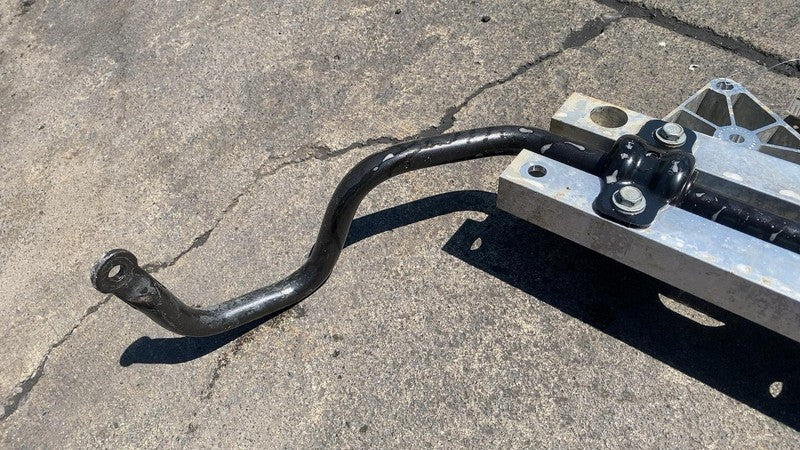68223606AC ⭕ 17-25 Chrysler Pacifica Front Subframe Bracket with Stabilizer Bar 68223606AC