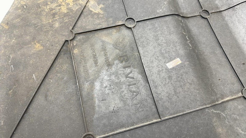 PT00101120-C ⭕2022-2024 Rivian R1T Rear Lower Underbody Skid Splash Shield Panel PT00101120-C