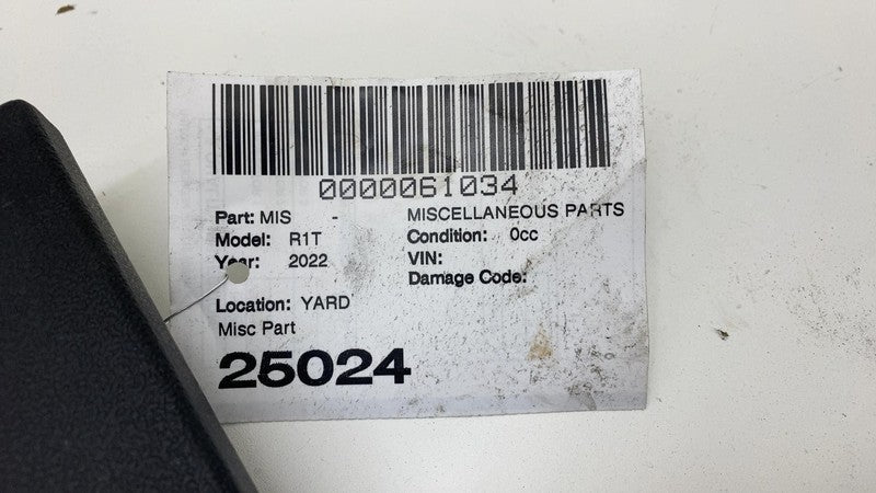 PT00002532 ⭕ 2022-2024 Rivian R1T Tailgate Rear Bed Sill Flap Trim Panel Cover PT00002532