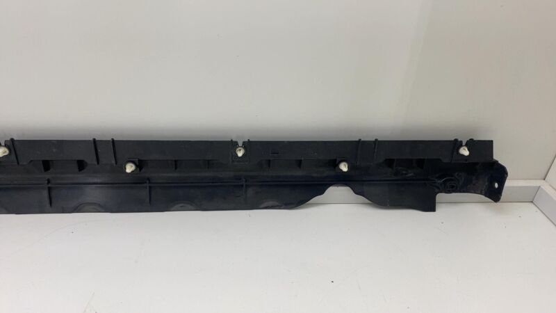 1497741-00-B ⭕ 2020-2023 Model Y Left Skirt Rocker Molding Panel Carrier Bracket 1497741-00-B