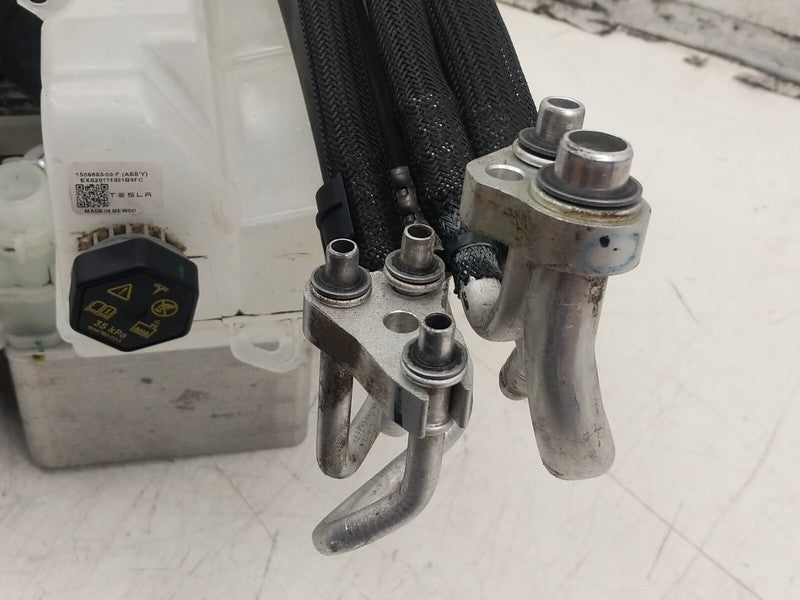 1506859 97 D 20-23 Model Y Supermanifold Refrigerant Chiller + Coolant Reservoir 1549902-00-C