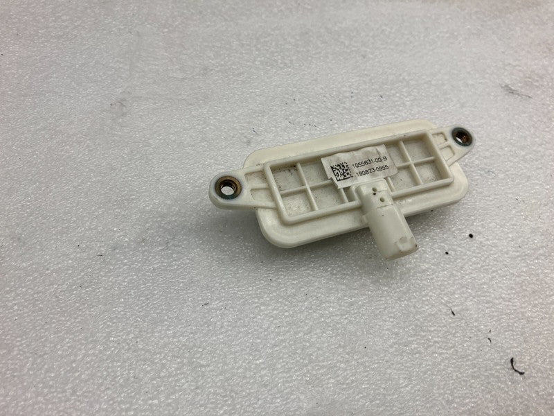 105563100B ⭕ 16-24 Model X Rear Tailgate Liftgate Handle Boot Lid Open Switch 1055631-00-B