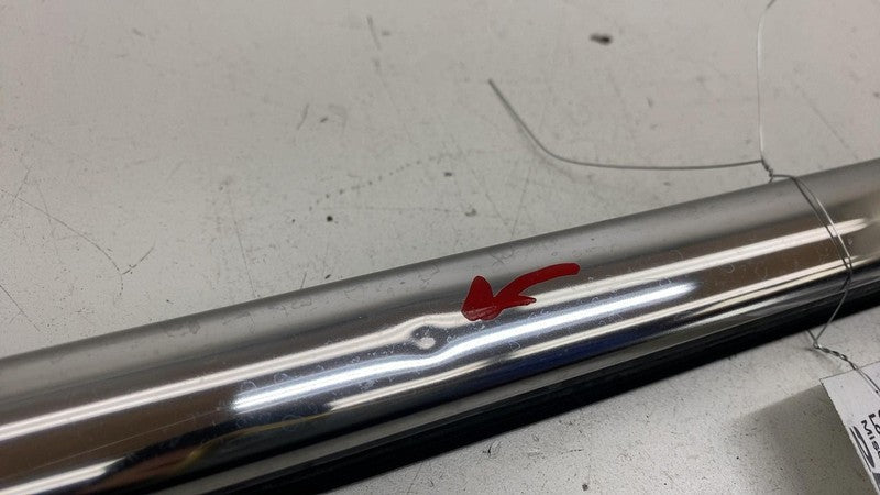 ⭕ 18-21 Lincoln Navigator Front Right Side Door Window Belt Molding Ch