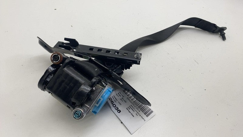 0589-P1-000249 ⭕ 2014-2015 Mercedes-Benz B Electric Drive Front Left Seatbelt & Retractor Assy