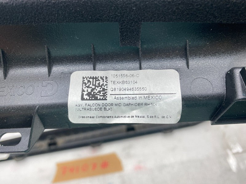 105155606C ⭕16-20 Model X Rear Left/Right Door Trim Mid Gap Hider 1051556-06-C/1051547-06-C