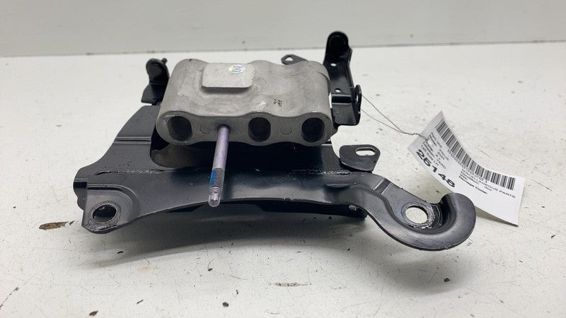 ⭕ 2023-2024 Toyota Prius Driver Side Engine Motor Mount Bracket Insula