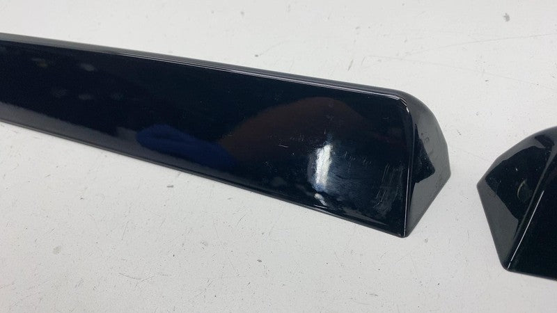 PT00012533 ⭕️ 22-24 Rivian R1T Rear Left & Right C-Pillar Outer Trim PT00012533 / PT0001253