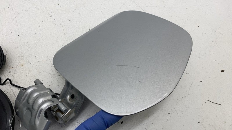 ⭕ 2023 2024 2025 Toyota Prius Fuel Tank Gas Cap Door Lid Cover Silver - 1L0 OEM