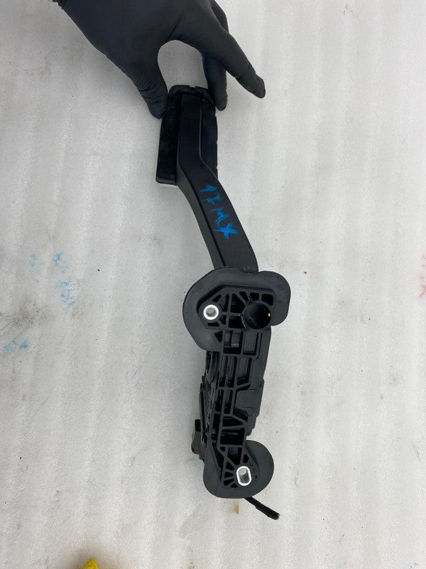 BE5C9F836AA ⭕ 2016-2020 Tesla Model S X Accelerator Throttle Pedal Assembly OEM BE5C9F836-AA