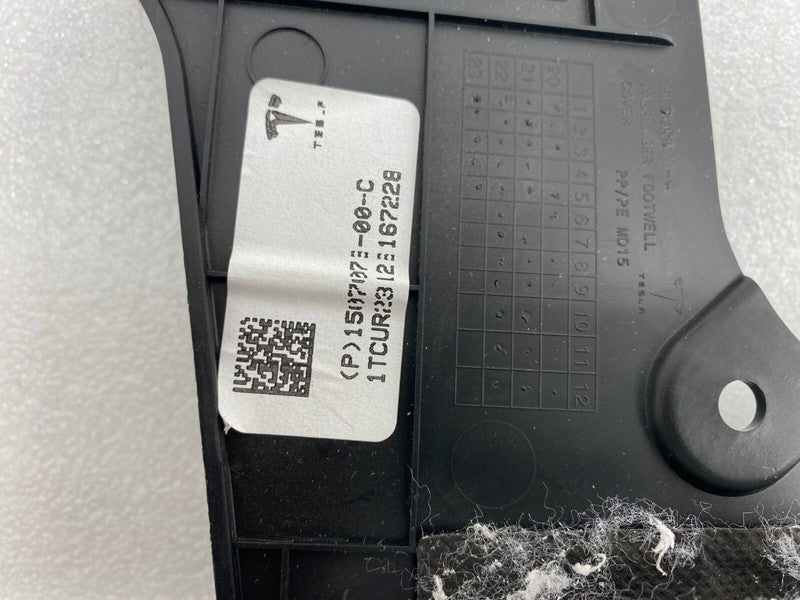150707300C ⭕ 20-24 Model Y Passenger Side Dash Footwell Cover Right w/ Speaker 1507073-00-C