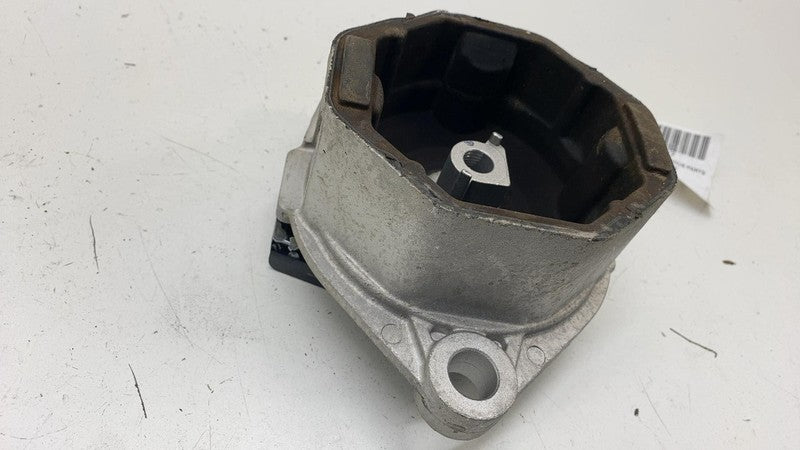 ⭕ 2021-2023 Polestar 2 Front Passenger Side Engine Motor Mount Bracket Right AWD