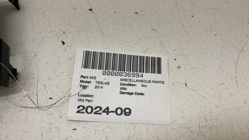 ⭕ 2012-2015 Tesla Model S Front Bumper Air Duct Guide Lower Intake 600