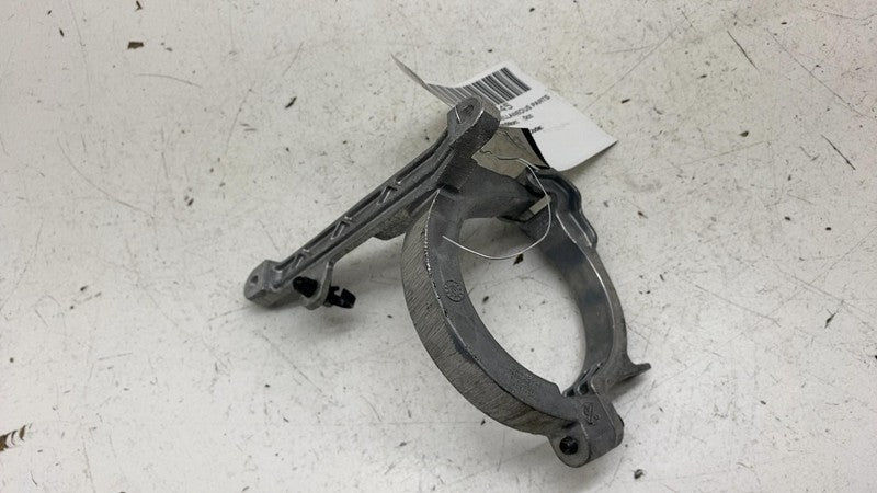 32208557 ⭕ 2021-2023 Polestar 2 Battery Coolant Cooling Water Pump Mount Bracket 32208554