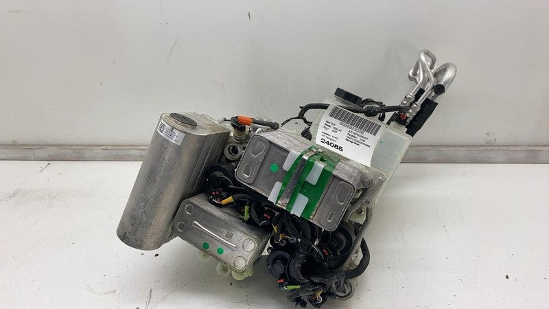 1506859 97 D 20-23 Model Y Supermanifold Refrigerant Chiller + Coolant Reservoir 1506859-97-D