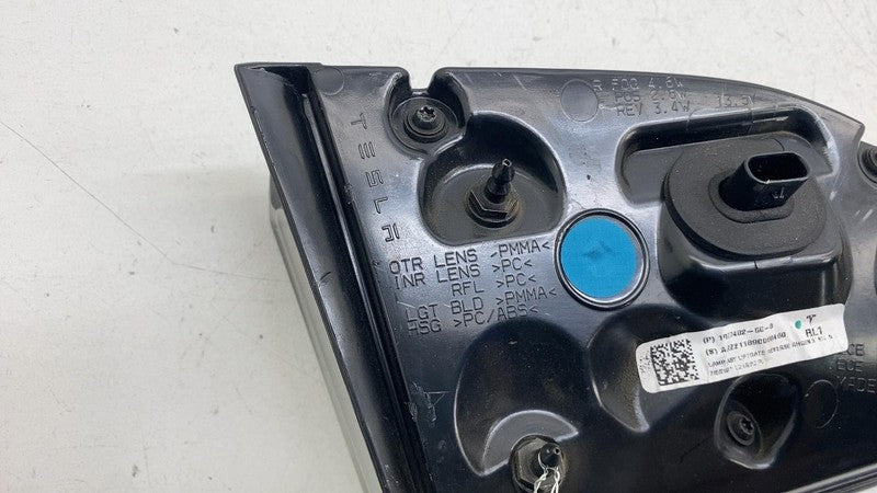 ⭕ 2017-2023 Model 3 Rear Right Inner Taillight LED Tail Lamp 3-Pin 107