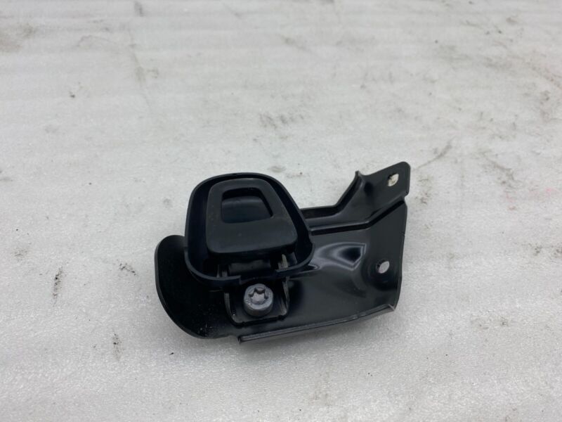 106001200D ⭕16-20 Model X MX Driver Trunk Liftgate Floor Tie Down Hook Left LH 1060012-00-D