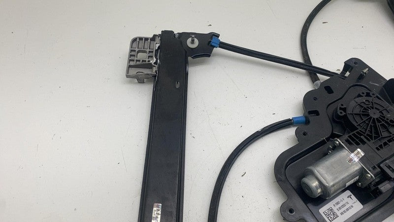 109662110F ⭕ 2017-2023 Tesla Model 3 Front Right Door Window Regulator & Motor 1096621-10-F