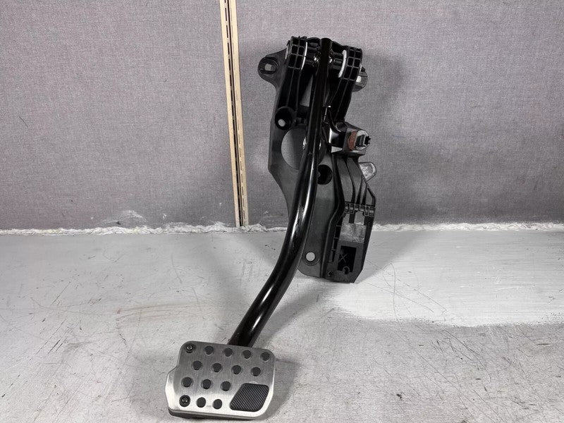 ⭕ 2020-2024 Tesla Model Y Front Gas Accelerator Brake Foot Stop Pedal 