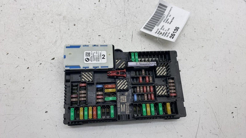 ⭕ 2017-2020 BMW 540i Rear Trunk Power Distribution Fuse Box Relay 6135