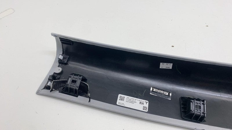 ⭕ 24 25 Model 3 Passenger Upper Rail Trim Providence Cover Right 17718