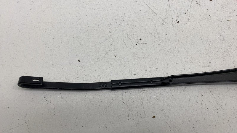 ⭕ 2025 Rivian R1S Front Left Driver Side Windshield Wiper Arm OEM