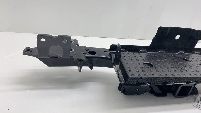 1780915-00-H Tesla Cybertruck Rear Trailer Hitch Tow Bar Receiver OEM 1780915-00-H 2024 2025