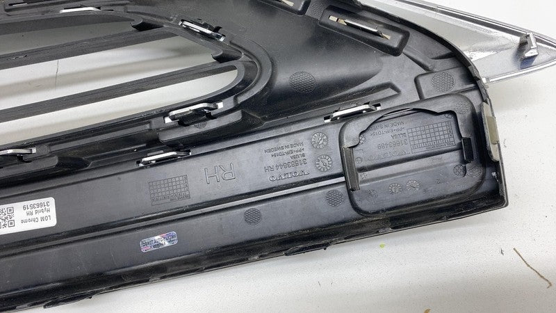 31663519 ⭕ 2019-2023 Volvo  XC90 Front Passenger Side Lower Outer Grille Right 31663844