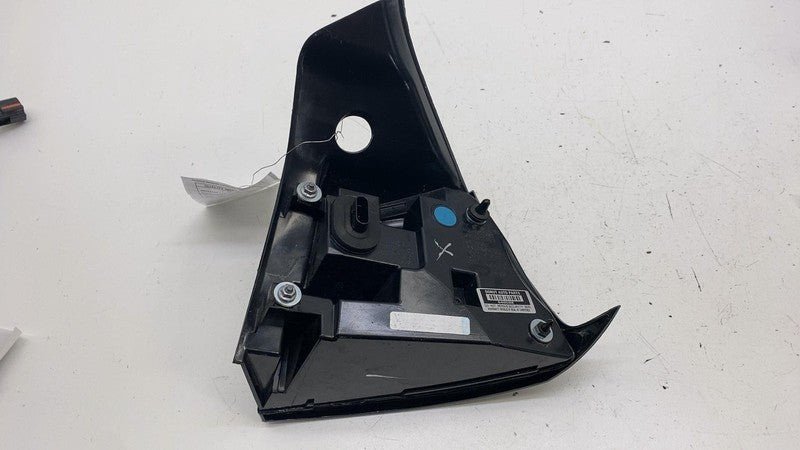 ⭕ 17-22 Model 3 Rear Left Outer Exterior Taillight Tail Lamp 3-Pin Red