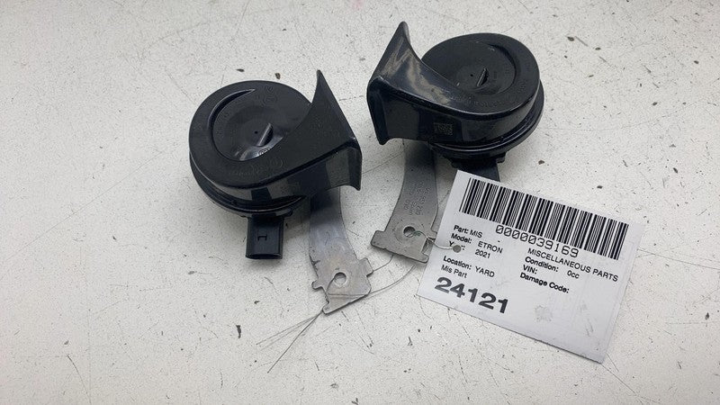 4KE951223 ⭕ 19-23 e-Tron PAIR Low & High Pitch Note Tone Horn Signal w/ Bracket 4KE951223