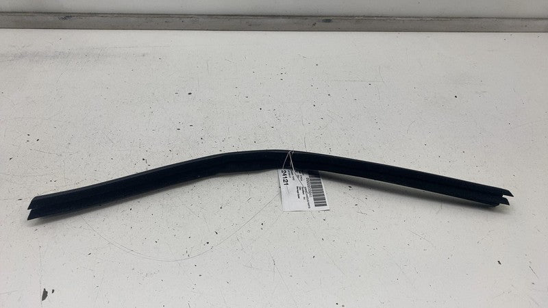 4KE 837 479 A ⭕ 19-23 Audi E-Tron Front Left Window Inner Belt Weatherstrip Seal LH 4KE837479A