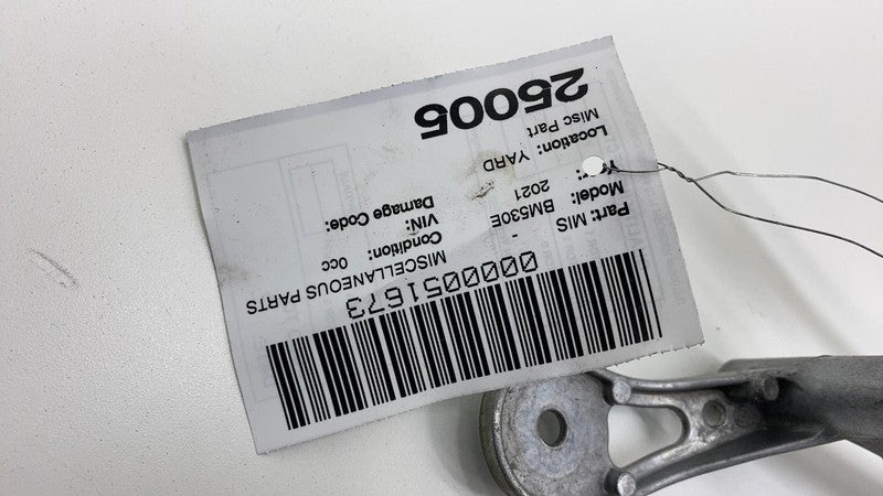 9851351 02 2017-2023 BMW 530e G30 Front Windshield Wiper Transmission Linkage & Motor OEM