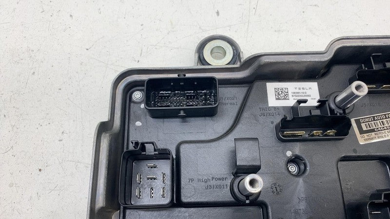 158399110D ⭕ 21-23 Tesla Model 3 Y Front Vehicle Electronic Controller Module 1583991-10-D
