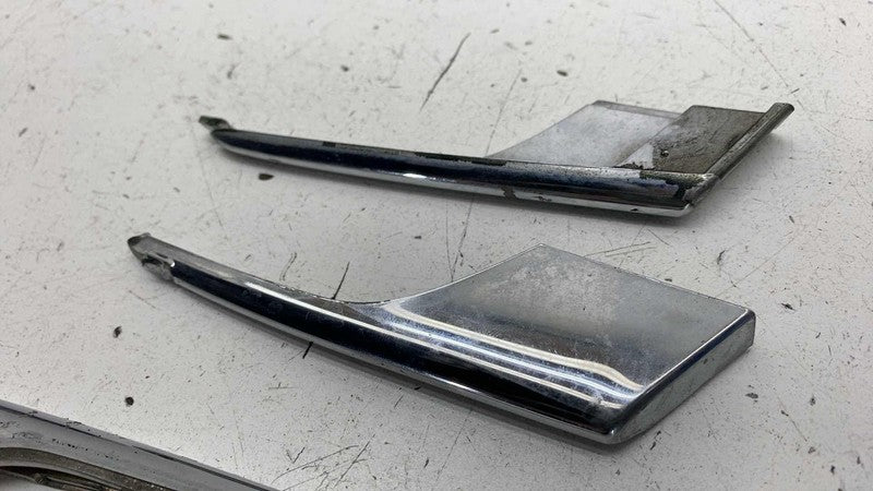 104960900F ⭕ 16-20 Model X Front Left & Right Foglamp Chrome Trim 1049609-00-F/1049610-00-F