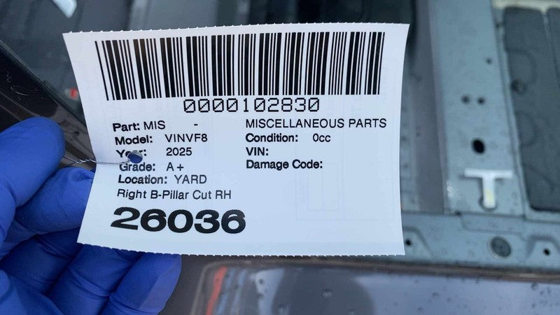 ⭕ 2023-2026 VinFast VF8 Passenger B-Pillar Structural Cutout Right Gra
