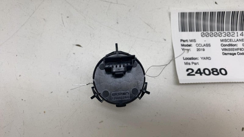 ⭕ 2019 2020 2021 Mercedes-Benz C300 W205 Engine Start Stop Button Switch Control