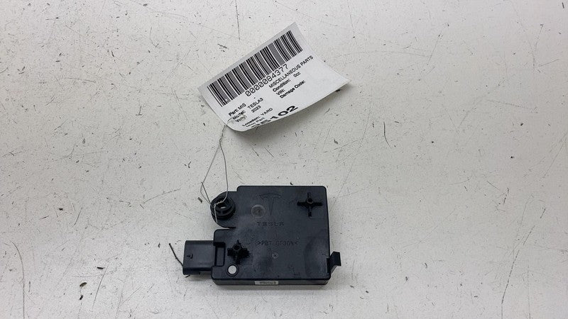 ⭕ 17-23 Tesla Model 3 Rear Bumper BCM Computer Body Control Module 109