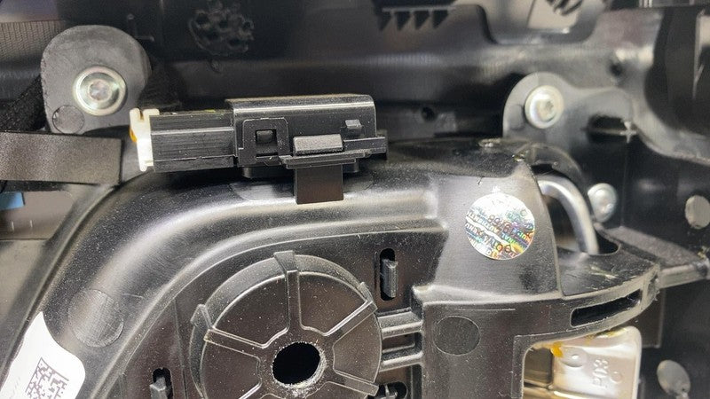 5SC702D2AG ⭕17-24 Chrysler Pacifica Front Driver Side Door Panel Trim Cover Left 5SC702D2AG