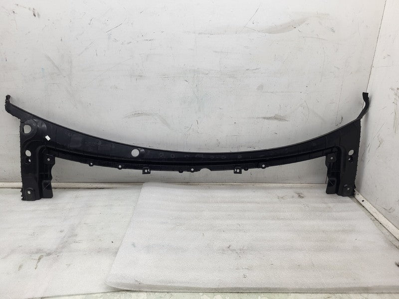1060509-00-C ⭕ 16-20 Model S Front Windshield Underhood Trim Cowl Screen Cover 1060509-00-C