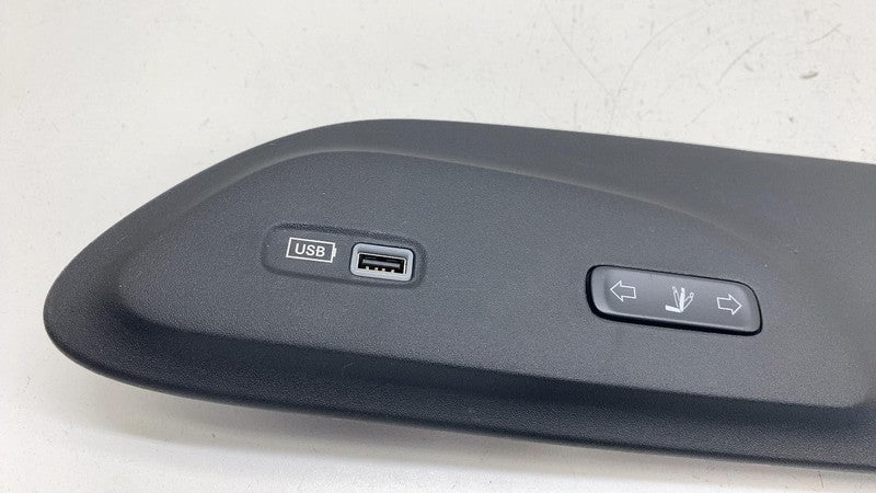 6DB40DX9AE ⭕ 17-25 Chrysler Pacifica Rear Right Quarter Trim Bolster Cover Panel 6DB40DX9AE