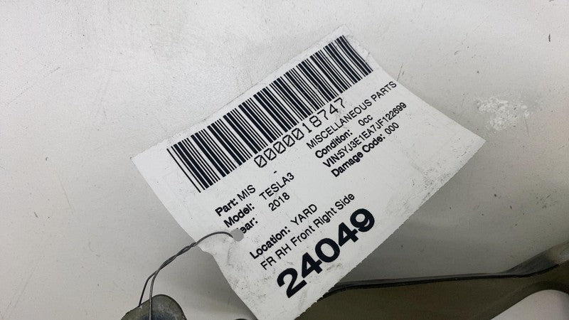 ⭕2017-2023 Tesla Model 3 M3 Front Passenger Side Fender Support Bracke